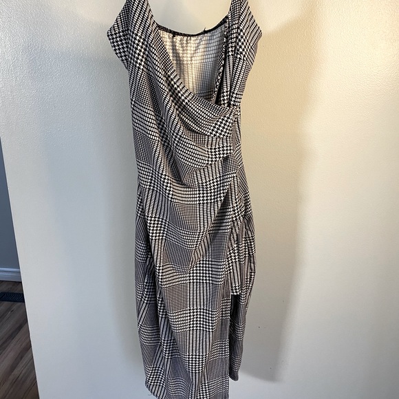 Sexy dress with slit - Picture 1 of 1